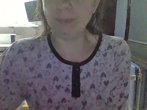 Snapshot of Lina_Belge chatting on October 13, 11:40 pm Lina Belge online show from October 13, 11:40 pm