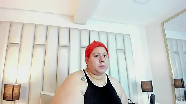 aandreaperez online show from November 5, 11:37 am