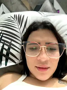 Snapshot of cutesarah_ chatting on September 21, 5:50 am cutesarah  online show from September 21, 5:50 am
