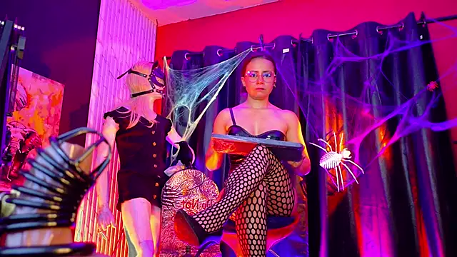 MistressSlut1 online show from October 24, 11:28 am