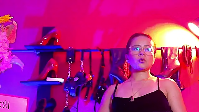 MistressSlut1 online show from April 15, 11:33 am