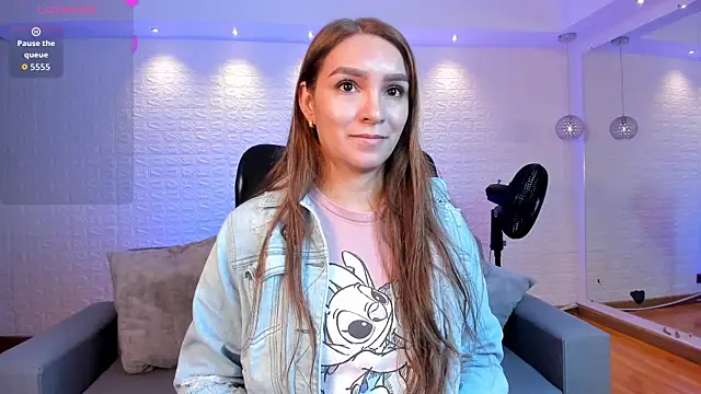 miataylorr1 online show from September 12, 12:01 pm