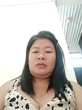 Lovelywoman43 online show from December 15, 12:16 am