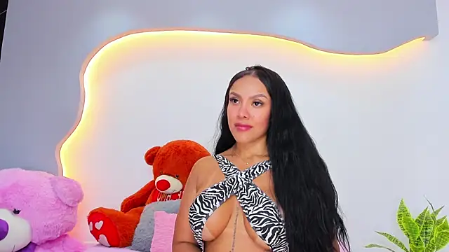 HeidyWillss online show from April 7, 7:38 pm