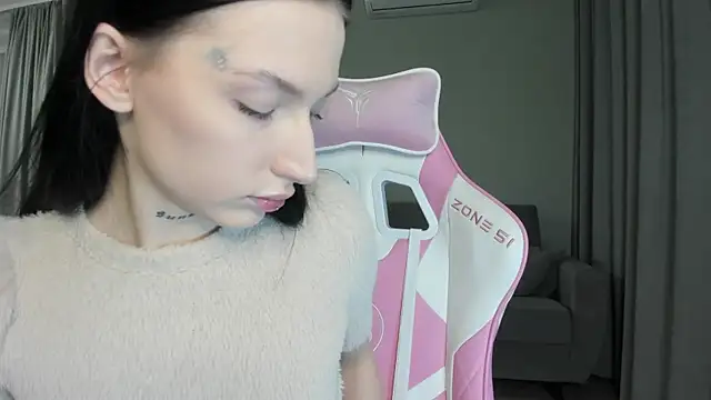 JenniferQueen11 online show from October 17, 11:57 am