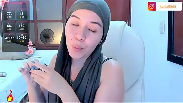 MatchedEyebrow online show from October 11, 11:40 pm