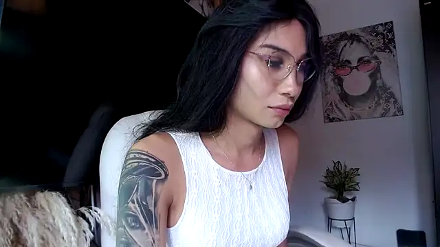 saraplayboy96 online show from March 13, 7:26 pm