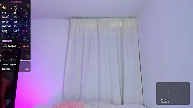 Snapshot of VioletaSotter chatting on October 3, 12:32 pm VioletaSotter online show from October 3, 12:32 pm