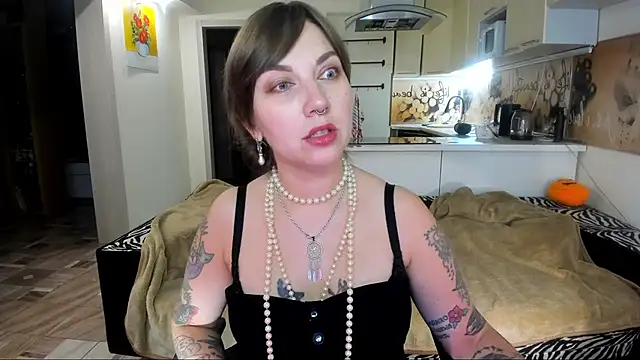 StacyTigerr online show from October 30, 5:36 pm