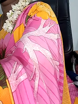 Snapshot of Tamil-hotwife chatting on September 11, 7:58 pm Tamil-hotwife online show from September 11, 7:58 pm