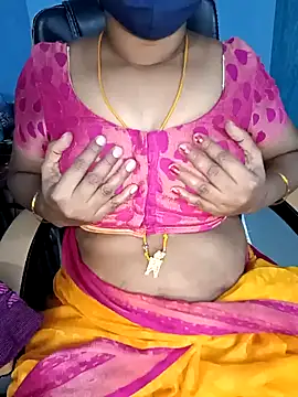 Snapshot of Tamil-hotwife chatting on December 2, 7:10 am Tamil-hotwife online show from December 2, 7:10 am