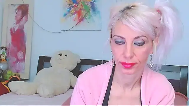 HoneyLara online show from December 13, 9:21 pm