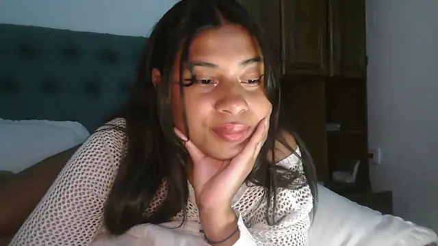 dark enchantress  online show from October 9, 1:32 am