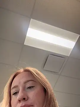 Snapshot of cinnatitties chatting on September 24, 8:52 pm cinnatitties online show from September 24, 8:52 pm