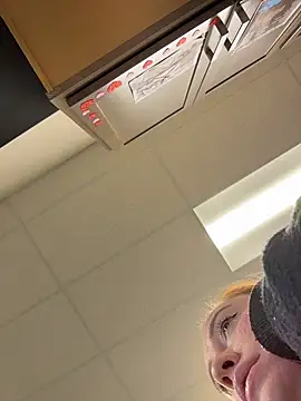 Snapshot of cinnatitties chatting on October 28, 6:57 pm cinnatitties online show from October 28, 6:57 pm