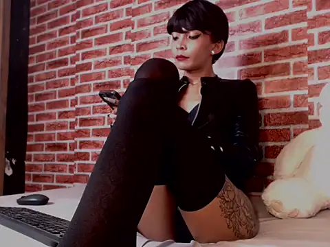 VixenCalypso online show from May 5, 11:46 am