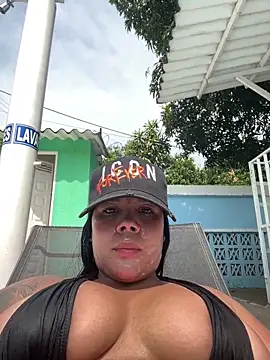 EmilyQueen3x online show from February 15, 3:11 pm