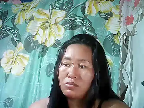 Snapshot of Sexyhorney4u chatting on October 19, 5:09 am Sexyhorney4u online show from October 19, 5:09 am