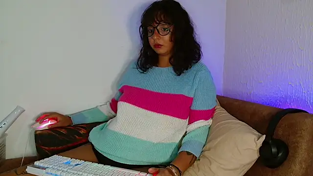 myamillor online show from April 19, 9:39 pm