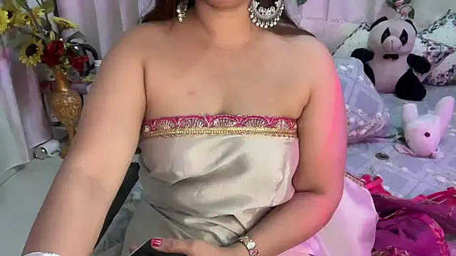 Snapshot of Mahimagic_doll chatting on October 6, 2:12 pm Mahimagic doll online show from October 6, 2:12 pm