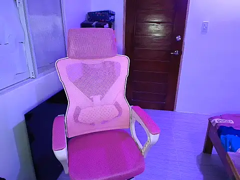 Your PrettyGirlxxx online show from February 13, 9:44 am