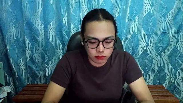 Snapshot of Your_PrettyGirlxxx chatting on September 26, 12:52 am Your PrettyGirlxxx online show from September 26, 12:52 am
