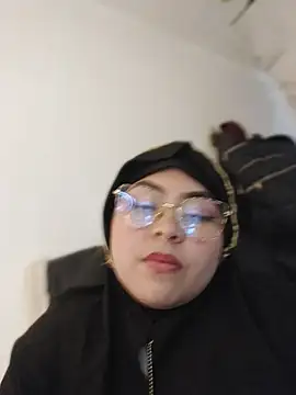 Elinaax online show from April 7, 4:47 am