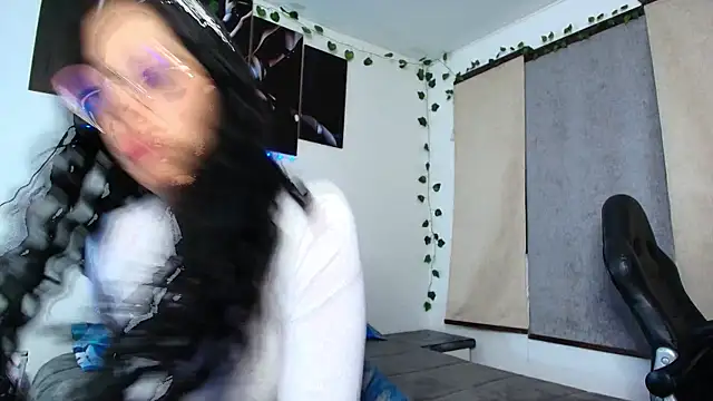 yesie hot online show from July 21, 1:17 am