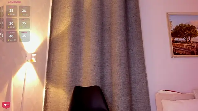 Assh lee  online show from October 21, 1:15 pm