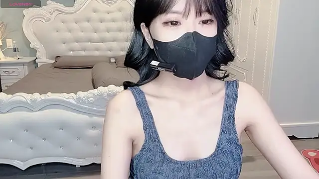 Mya Lee online show from February 5, 10:35 pm