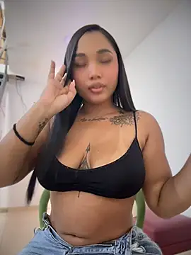 TianaaJackson online show from April 9, 7:19 pm