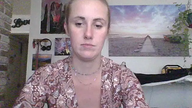 ClumsyLink online show from October 22, 9:42 pm