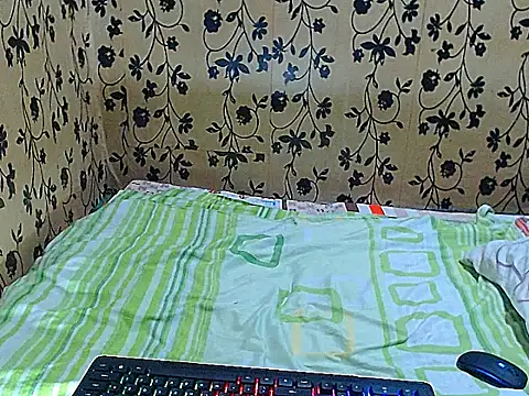 UrtemptationsMistress69 online show from October 31, 1:15 pm