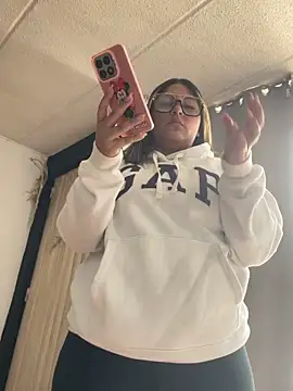 isabellaa 3 online show from April 28, 8:24 pm