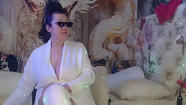 NightOrhideya online show from February 11, 1:34 pm