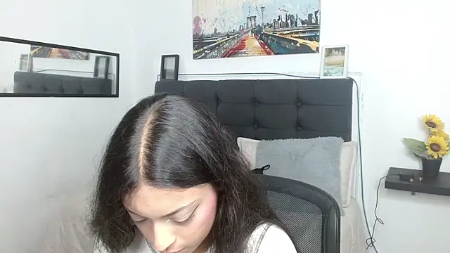 vaness weet online show from November 13, 8:08 pm