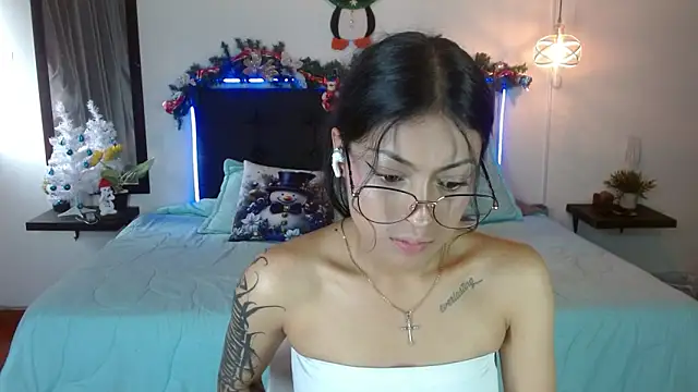 vaness weet online show from November 30, 8:24 pm