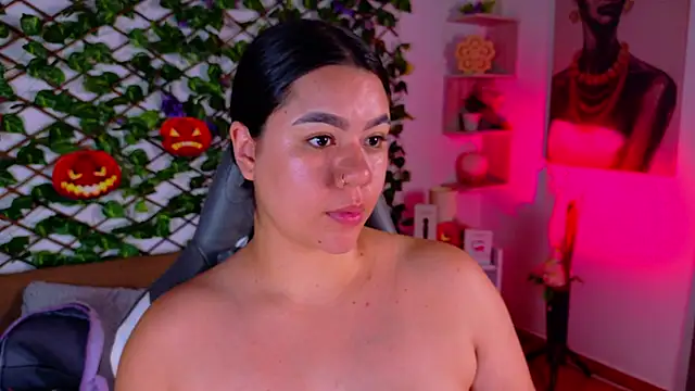 Snapshot of annie_barozzi chatting on October 13, 1:36 pm annie barozzi online show from October 13, 1:36 pm