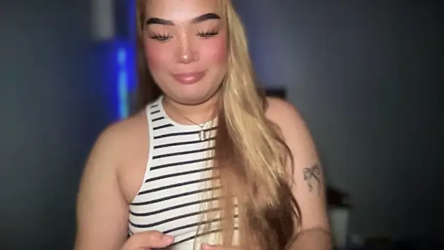 Snapshot of MistressOf_Americaxxx chatting on September 12, 2:01 am MistressOf Americaxxx online show from September 12, 2:01 am