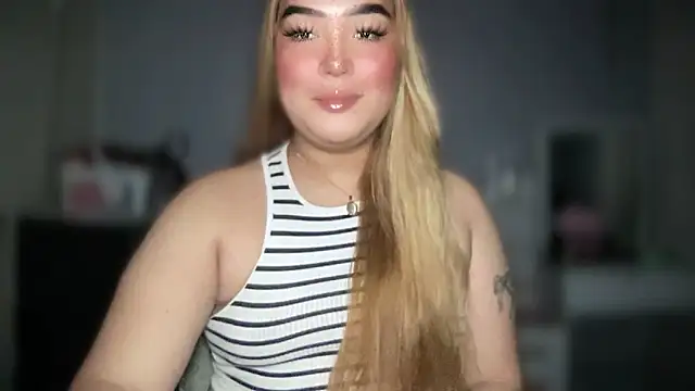 Snapshot of MistressOf_Americaxxx chatting on October 19, 1:18 am MistressOf Americaxxx online show from October 19, 1:18 am