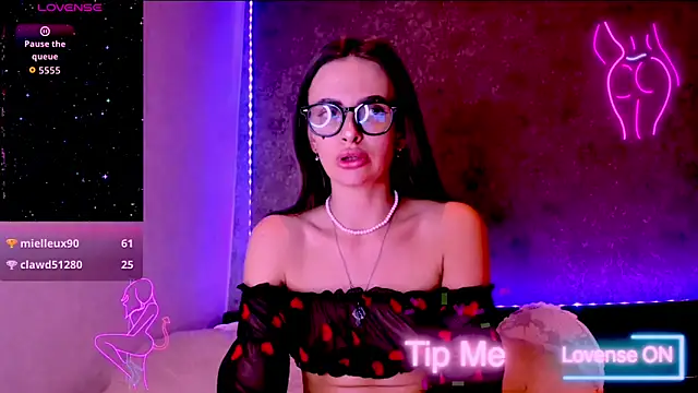 madina taher online show from March 2, 10:48 pm