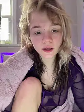 Cutiepiespanks online show from February 15, 7:35 pm