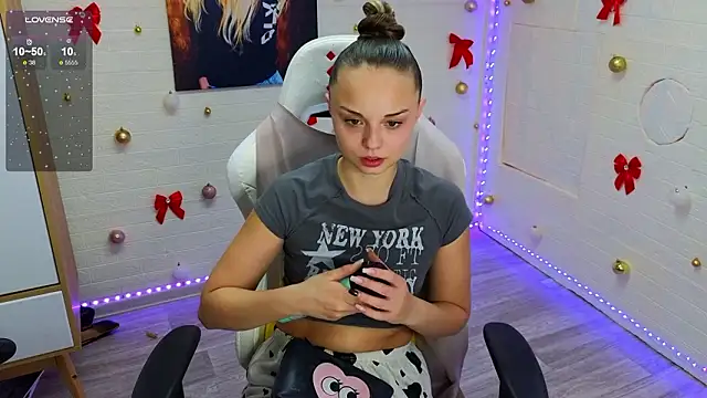 Misss Vikk online show from February 20, 3:24 pm