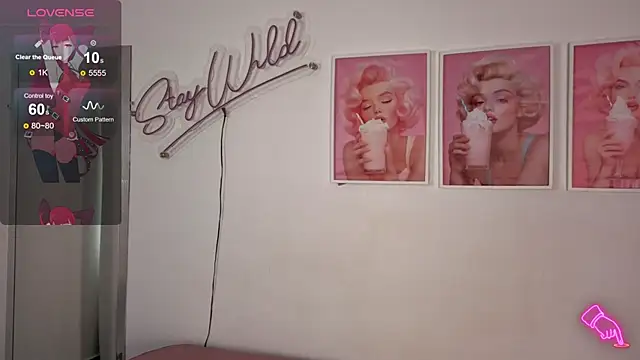 Adele LatinLady online show from November 19, 9:37 pm