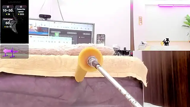 Paulina Davis  online show from February 19, 12:32 am