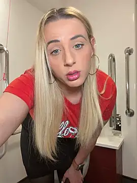 Strongqueen online show from April 12, 8:00 pm