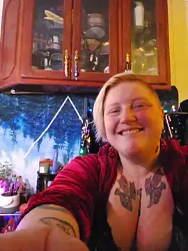 buxombosums online show from December 18, 2:05 am