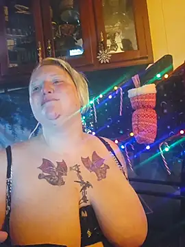 buxombosums online show from December 20, 6:06 am