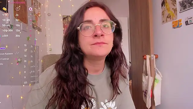 linda giggle online show from October 29, 8:33 pm