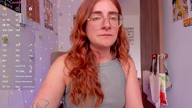 Snapshot of linda_giggle chatting on September 26, 3:31 pm linda giggle online show from September 26, 3:31 pm